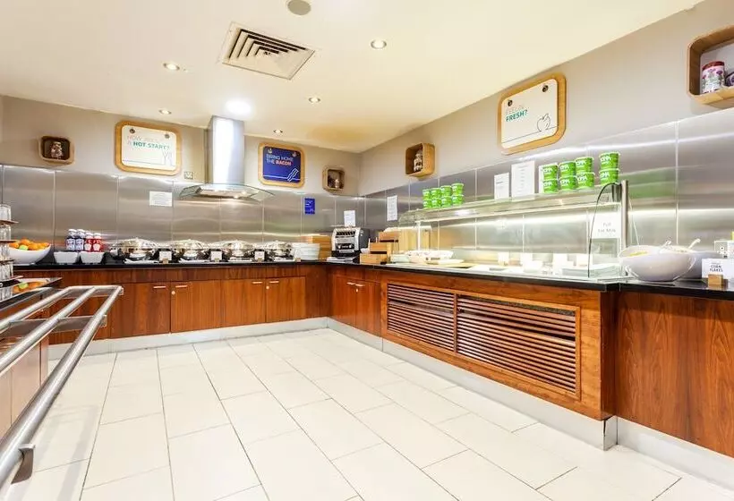 هتل Holiday Inn Express Edinburgh – Royal Mile, An Ihg