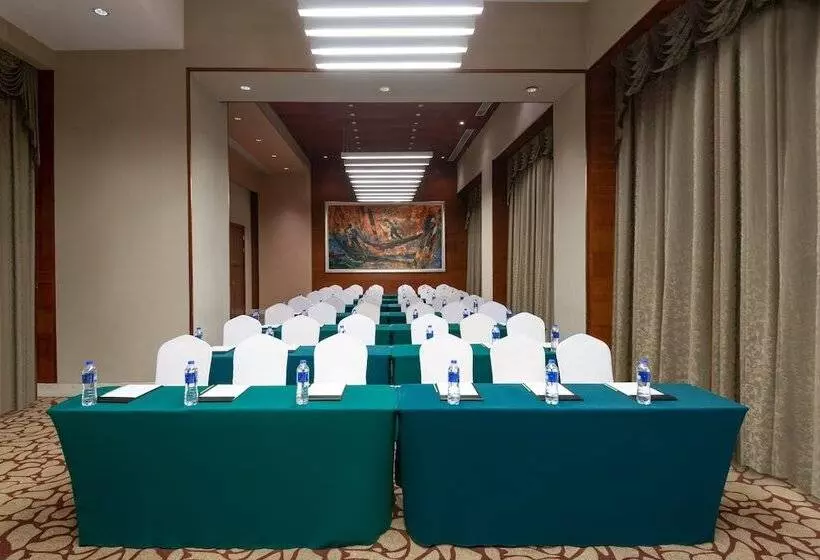 호텔 Holiday Inn Shanghai Pudong Nanpu, An Ihg