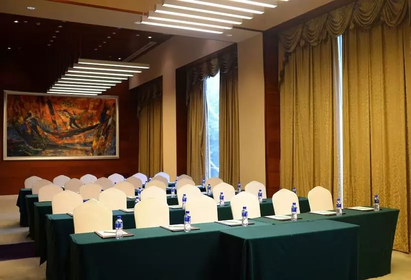 호텔 Holiday Inn Shanghai Pudong Nanpu, An Ihg