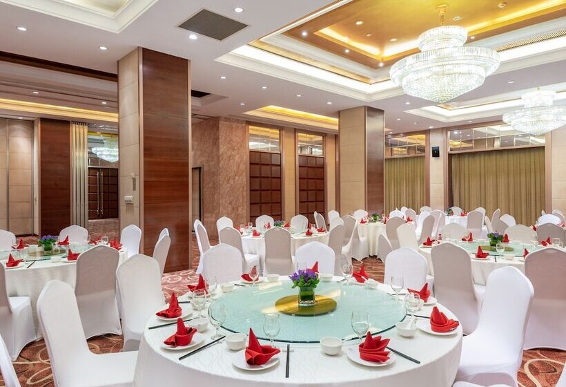 Hotel Holiday Inn Shanghai Pudong Nanpu, An Ihg