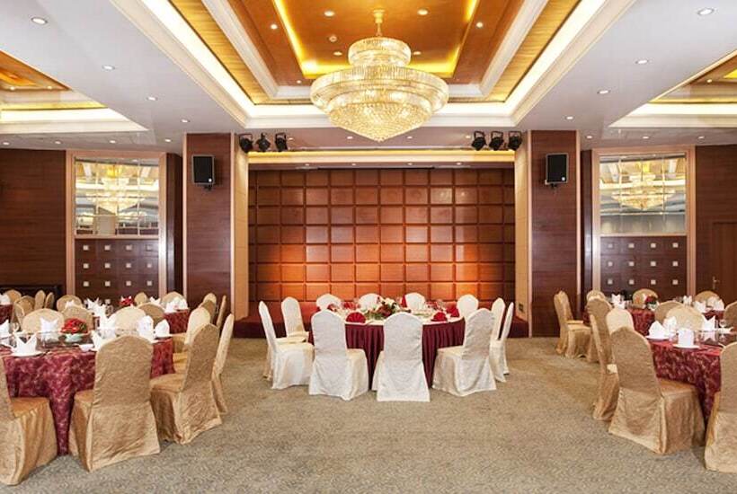 Hotel Holiday Inn Shanghai Pudong Nanpu, An Ihg