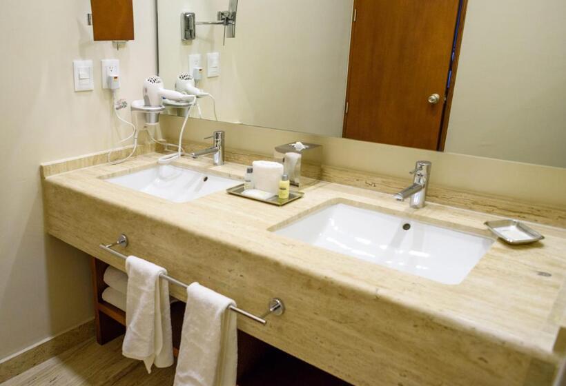 酒店 Krystal Urban Cancun & Beach Club