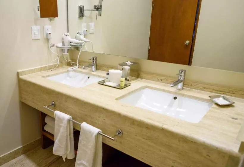 酒店 Krystal Urban Cancun & Beach Club