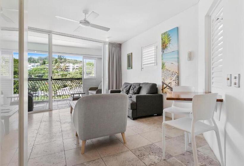 Отель Noosa Blue Resort