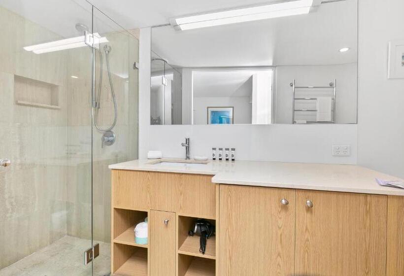 Отель Noosa Blue Resort