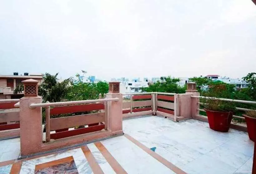 בית מלון כפרי Siris 18