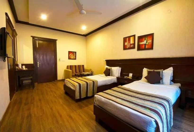 בית מלון כפרי Siris 18