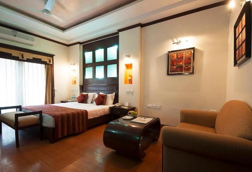 בית מלון כפרי Siris 18