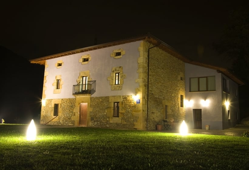 فندق ريفى Urune