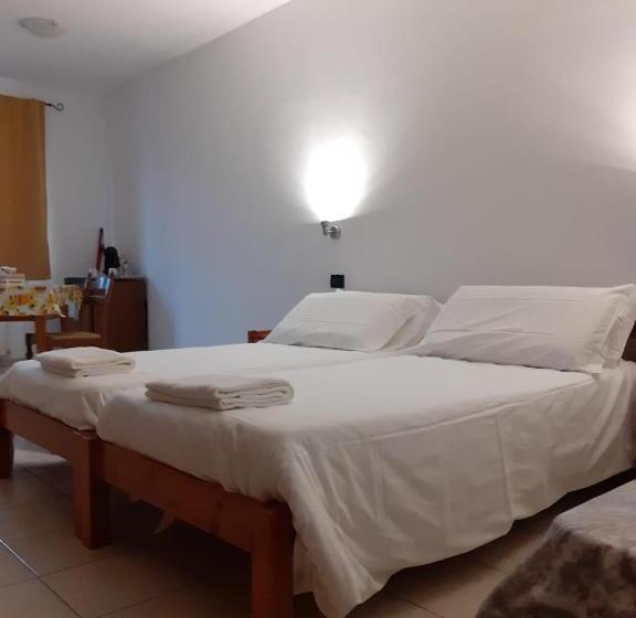 בית מלון כפרי Agriturismo San Giuliano Dei Fratelli Giai