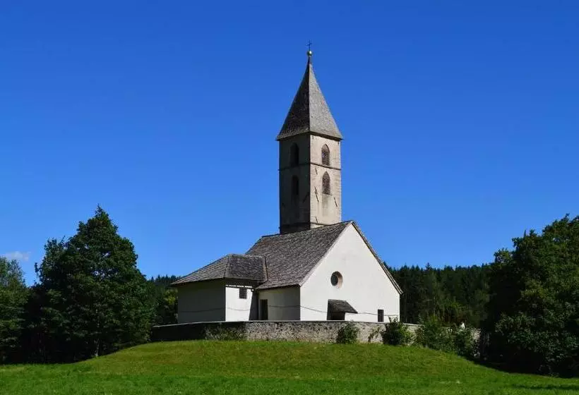 Hotelli Zur Kirche