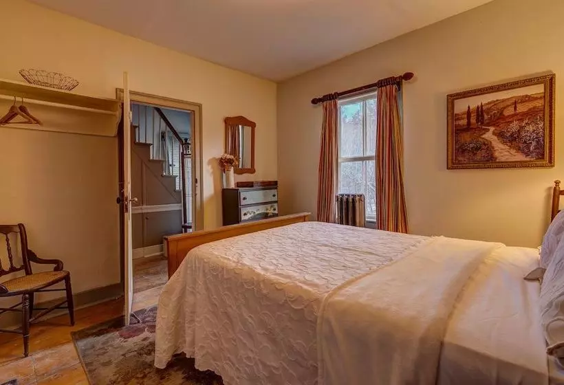 Aamiaismajoitus (B&B) Rowell S Inn