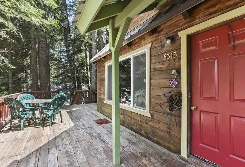 7 Minute Walk To Beach Chambers Landing Chalet