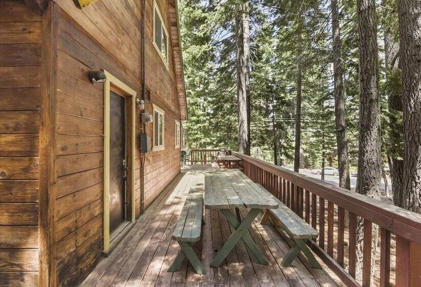 7 Minute Walk To Beach Chambers Landing Chalet