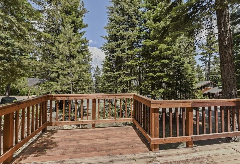 7 Minute Walk To Beach Chambers Landing Chalet