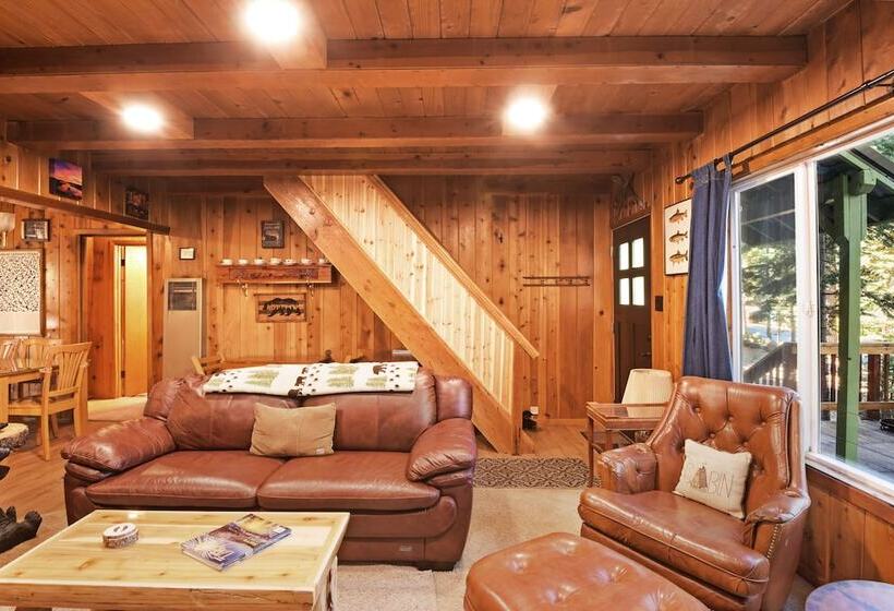 7 Minute Walk To Beach Chambers Landing Chalet