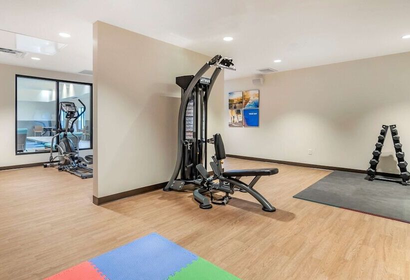 فندق Comfort Suites Grandview Kansas City