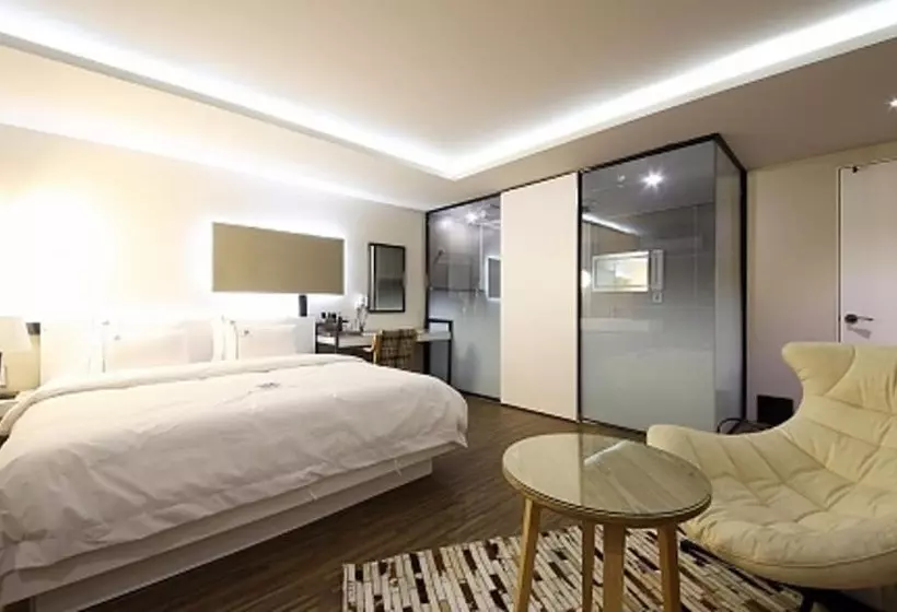 Hotelli Jeonju Aveue