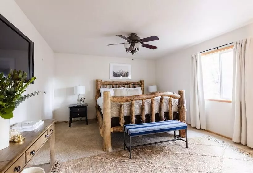 Jumper & Jackhorn By Avantstay 2 Cabin Buyout 6 Br W/ Hot Tub