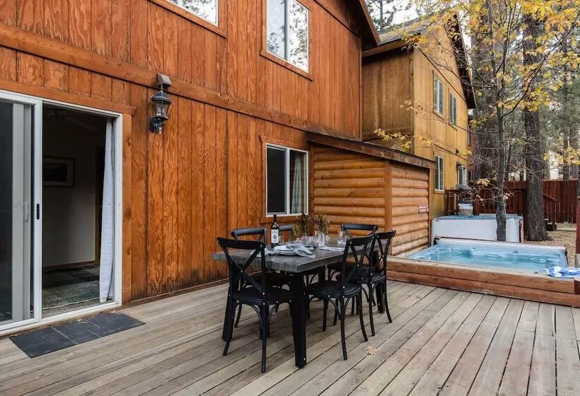 Jumper & Jackhorn By Avantstay 2 Cabin Buyout 6 Br W/ Hot Tub