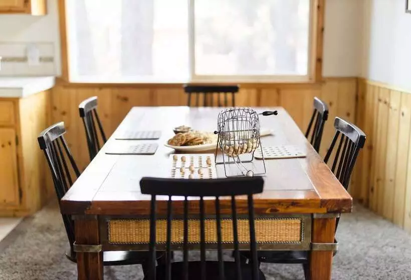 Jumper & Jackhorn By Avantstay 2 Cabin Buyout 6 Br W/ Hot Tub