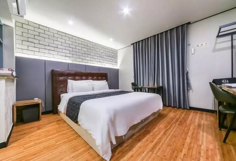 モーテル Changwon Luxury
