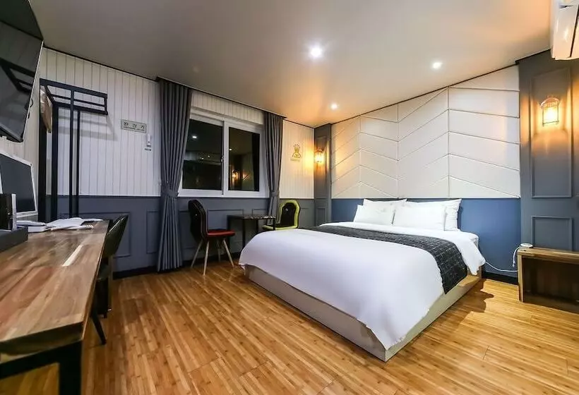 モーテル Changwon Luxury