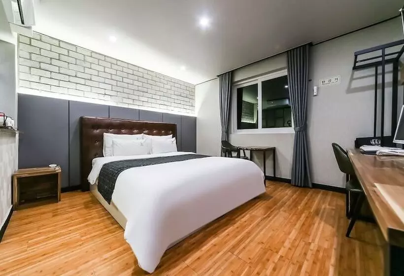 モーテル Changwon Luxury