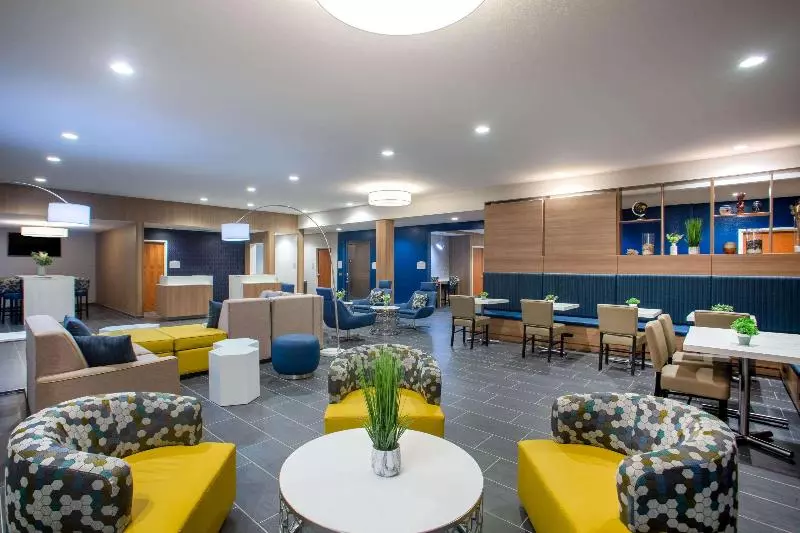 Microtel Inn & Suites By Wyndham Liberty/ne Kansas City Area