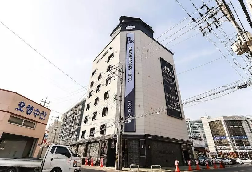モーテル Changwon Masan Brooks