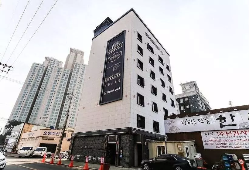 モーテル Changwon Masan Brooks