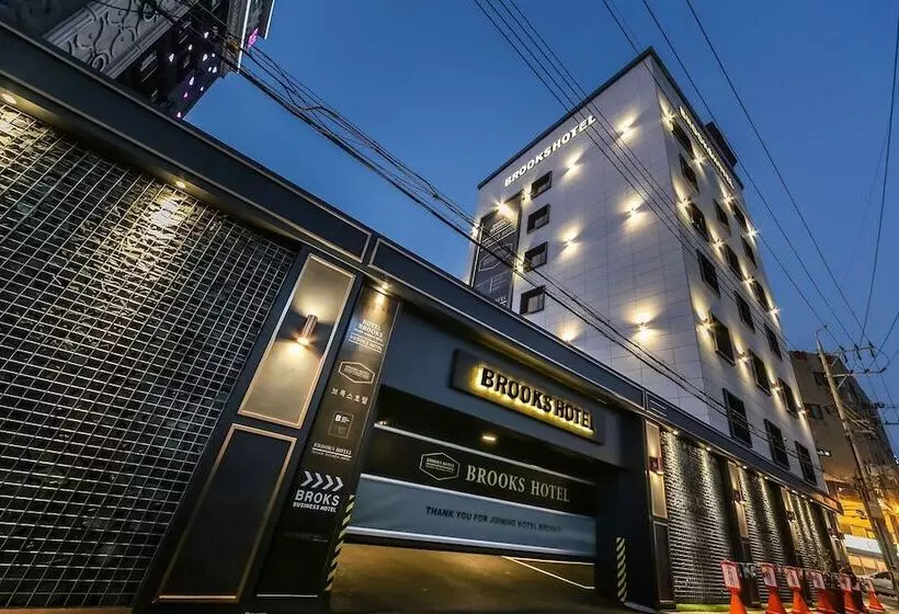 モーテル Changwon Masan Brooks
