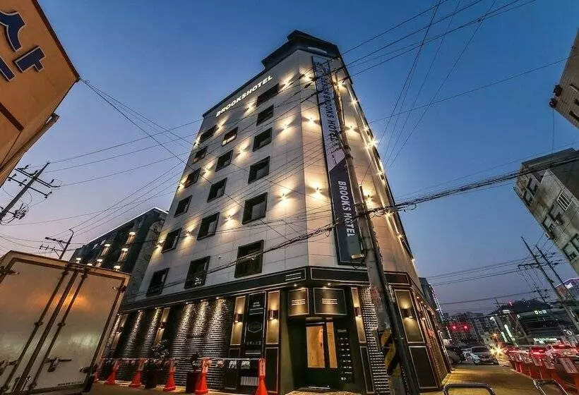 モーテル Changwon Masan Brooks