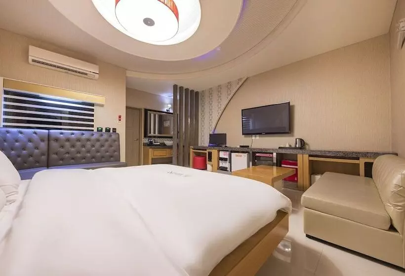 مُتل Gwangju Sangmu Luxury