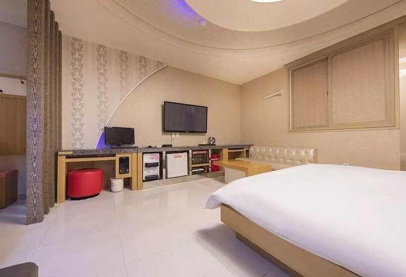 مُتل Gwangju Sangmu Luxury