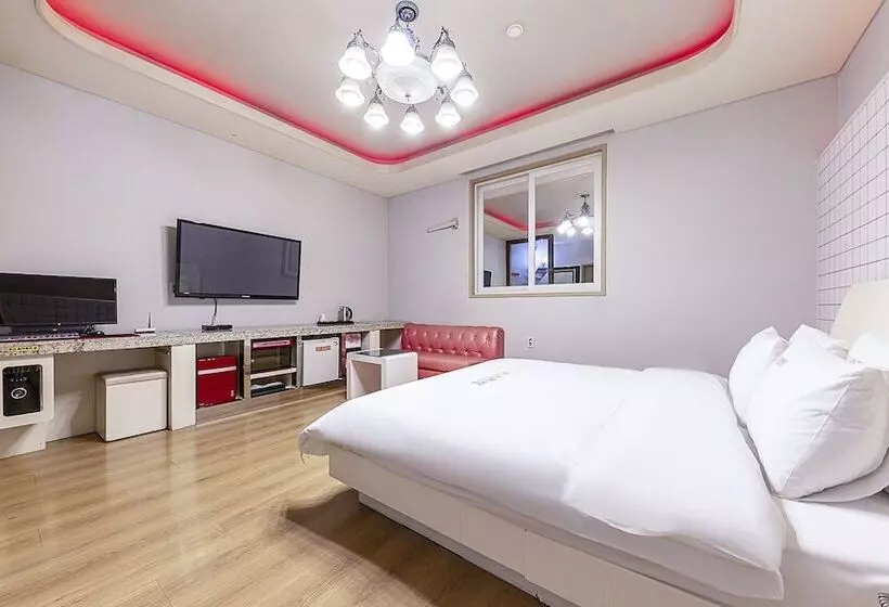 مُتل Gwangju Sangmu Luxury