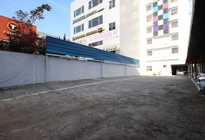 مُتل Gwangju Sinandong Hotel Napoli