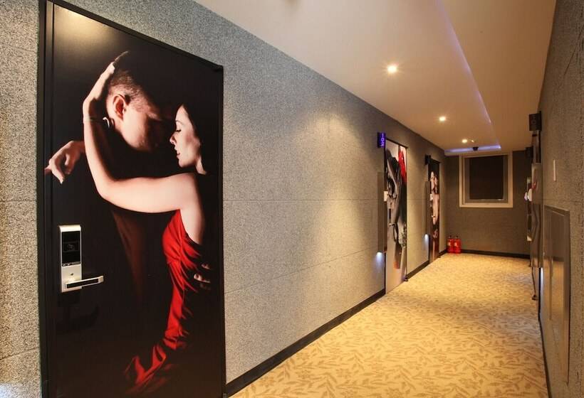 汽车旅馆 Paju Hwasumok