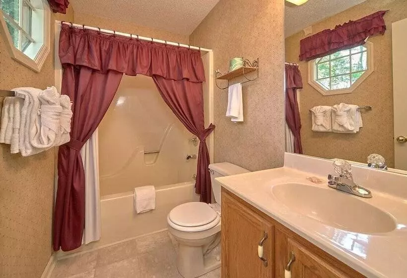 Mountain Hideaway By Jackson Mountain Rentals