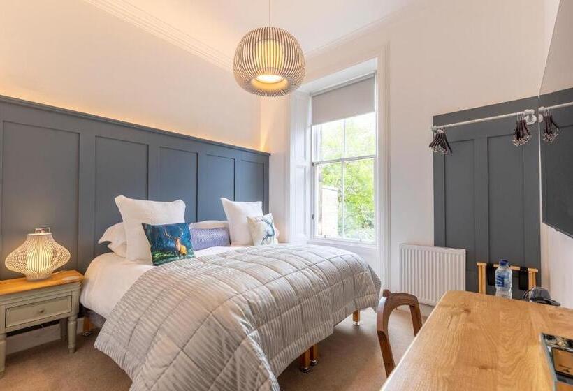 פנסיון Annandale Guest House