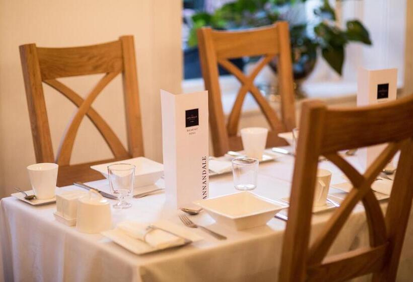 פנסיון Annandale Guest House