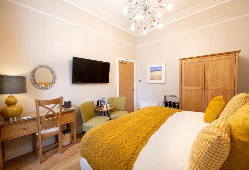 פנסיון Annandale Guest House