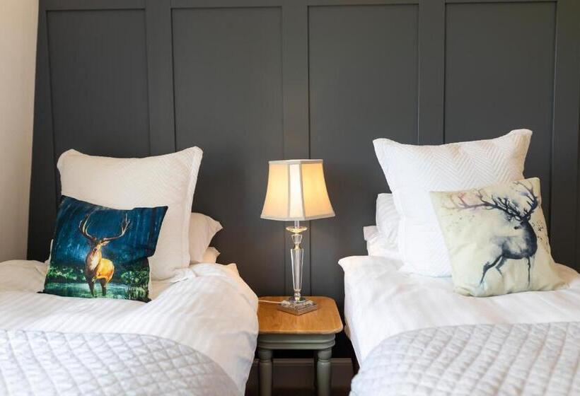 פנסיון Annandale Guest House