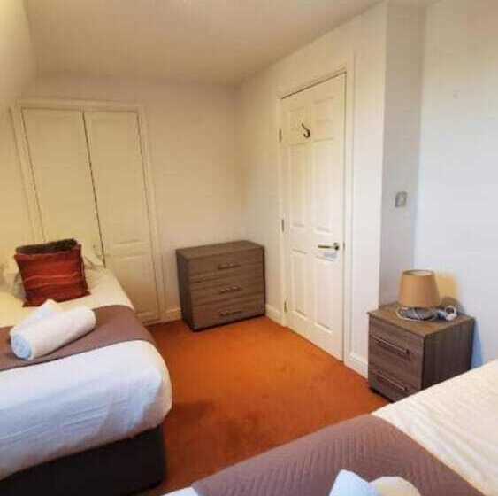 بنسيون Bicester Gf Serviced Accommodation