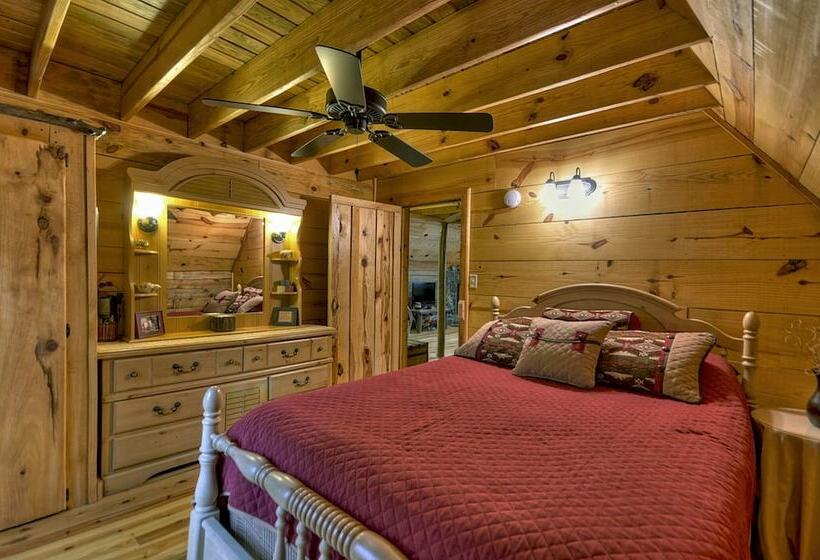 Triple Treat Rustic Cabin Near Blue Ridge
