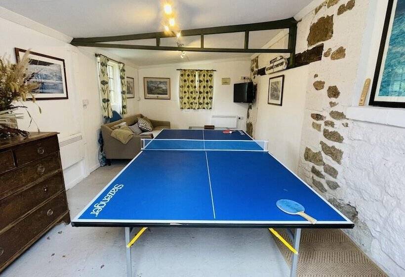 Weeke Brook Quintessential Thatched Luxury Devon Cottage