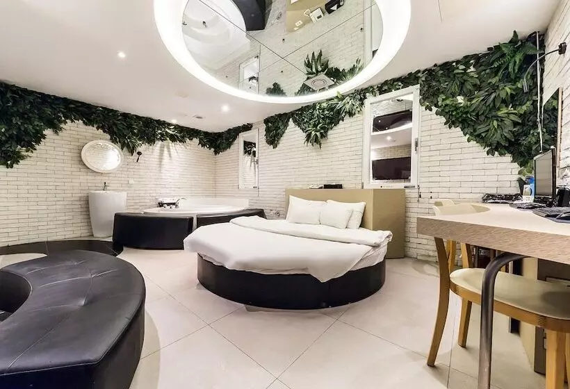 Yeongdeungpo Hotel Galaxy