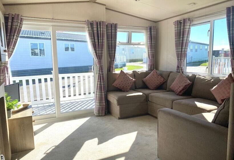 Bay View 37 Oceans Edge By Prl Lodge Hire