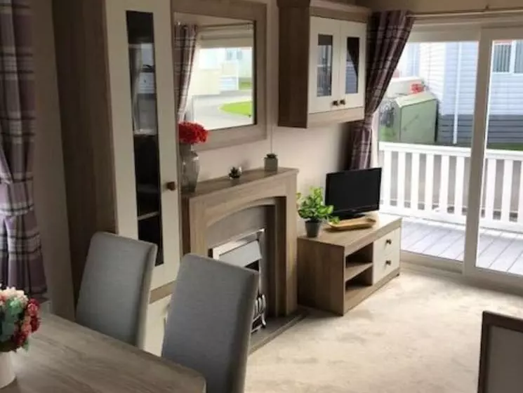 Bay View 37 Oceans Edge By Prl Lodge Hire