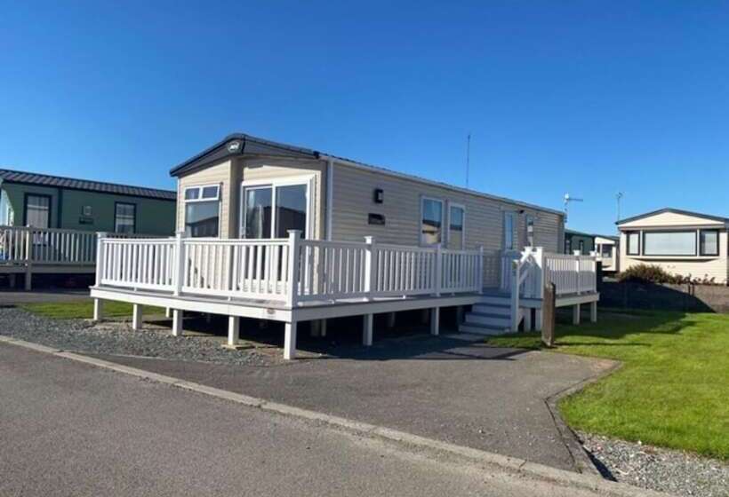 Bay View 37 Oceans Edge By Prl Lodge Hire